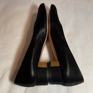 Snakeskin Pumps w/Gold Heel Accent, size 7AAAA